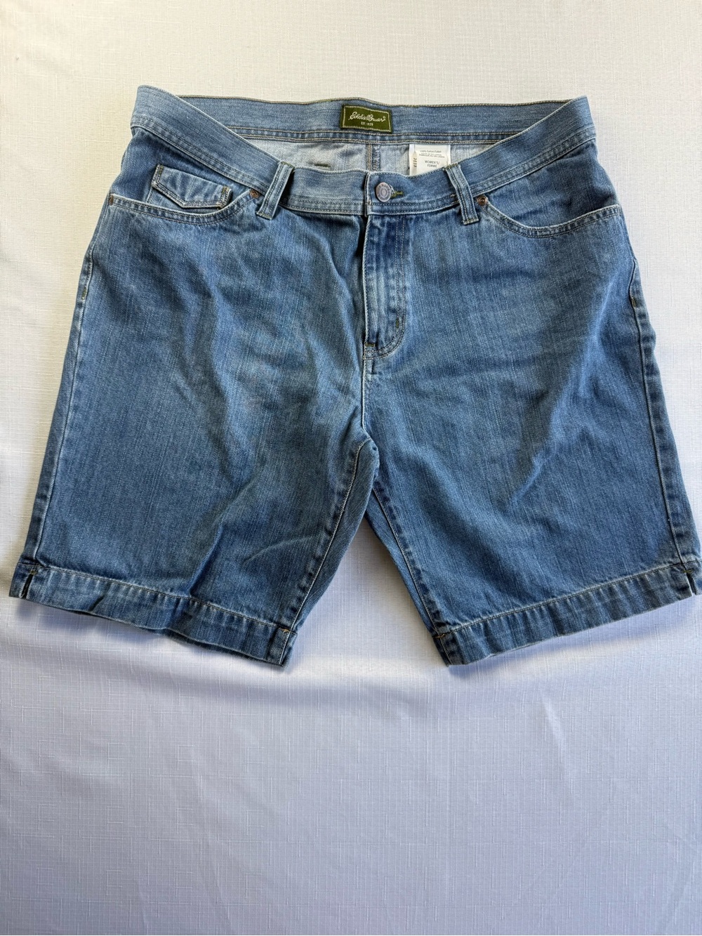 Eddie Bauer Womens Denim Shorts Size 14 Blue Medium Wash 100% Cotton 946083